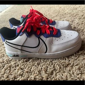 Nike Air Force 1 Low React 
U.S. 5.5Y (Fits a size 7 in women)